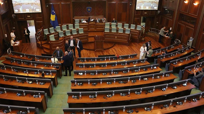 Повторно одложено конституирањето на косовското Собрание, нов обид во понеделник