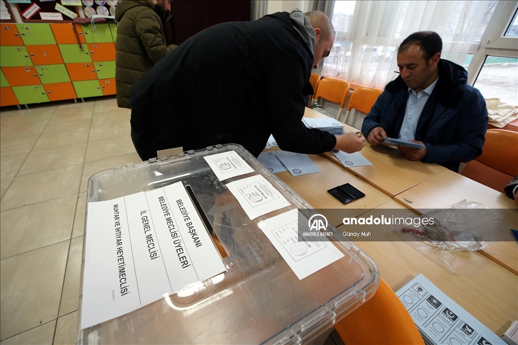 Fillon votimi për zgjedhjet lokale në Türkiye