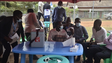 Uganda'da sağlık çalışanları, Ebola aşısı uygulama eğitimi aldı