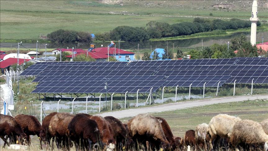 Köylerdeki sondajlı suyun maliyeti güneş enerjisiyle büyük oranda düştü
