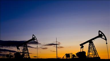 Oil up over potential 'flexibility' in US reciprocal tariffs, ongoing Russia-Ukraine tension