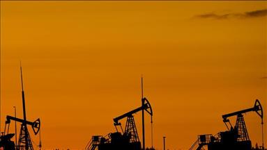 Oil prices climb on US-China trade hopes, supply outlook